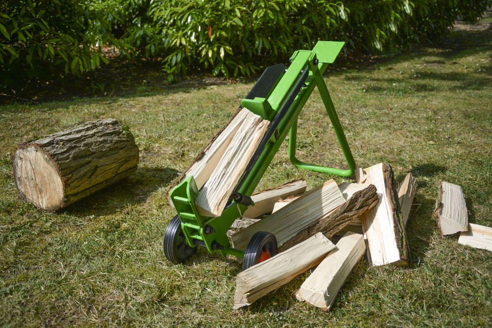 The Handy 1.5 Ton Manual Log Splitter